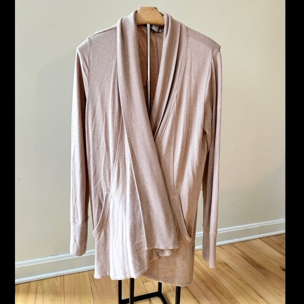 Athleta Pranayama Wrap Soft Pink